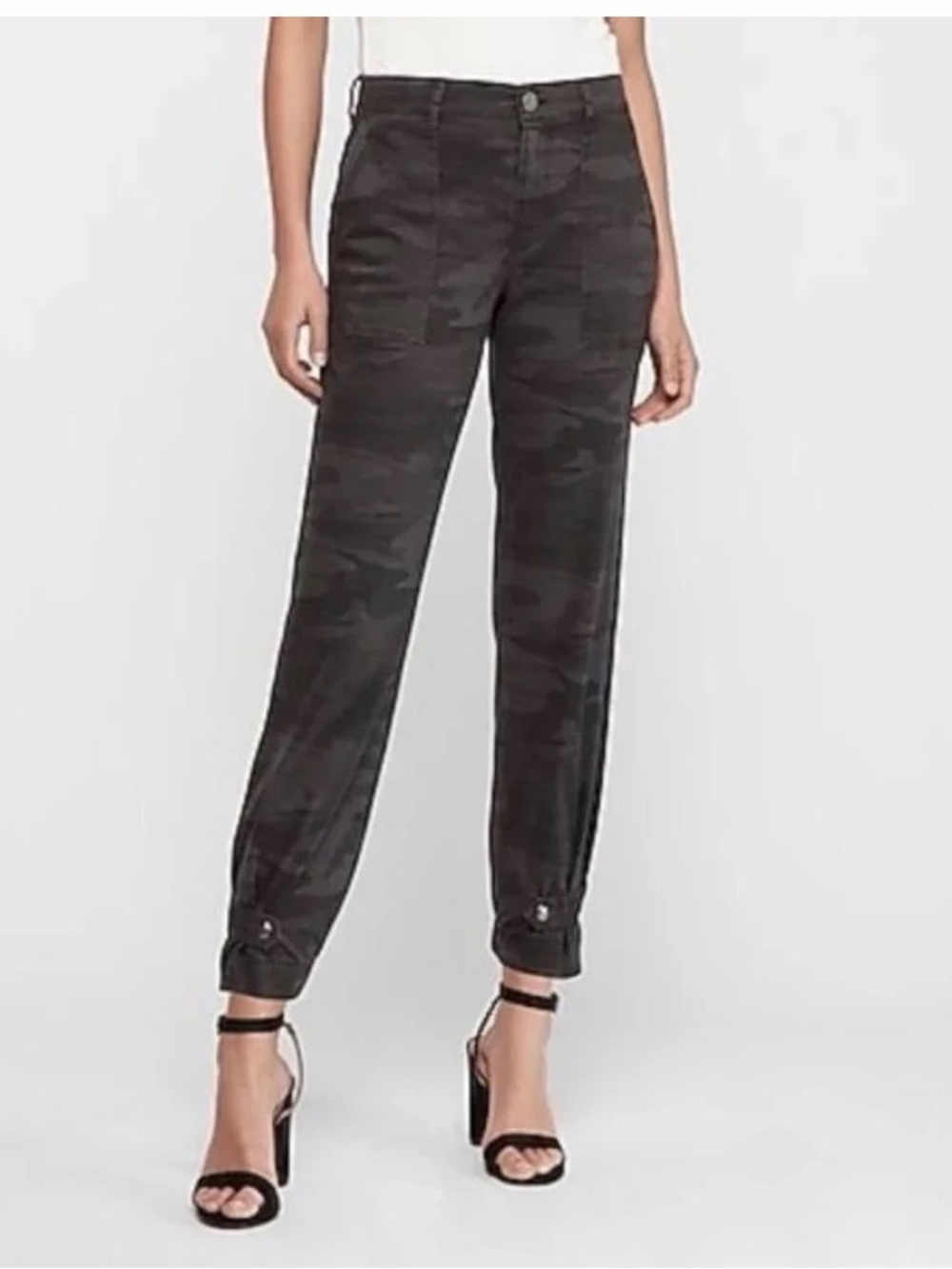 Express Cropped Straight High Rise Gray Camo Pant Cinched Hem Women’s sz 6 NWT